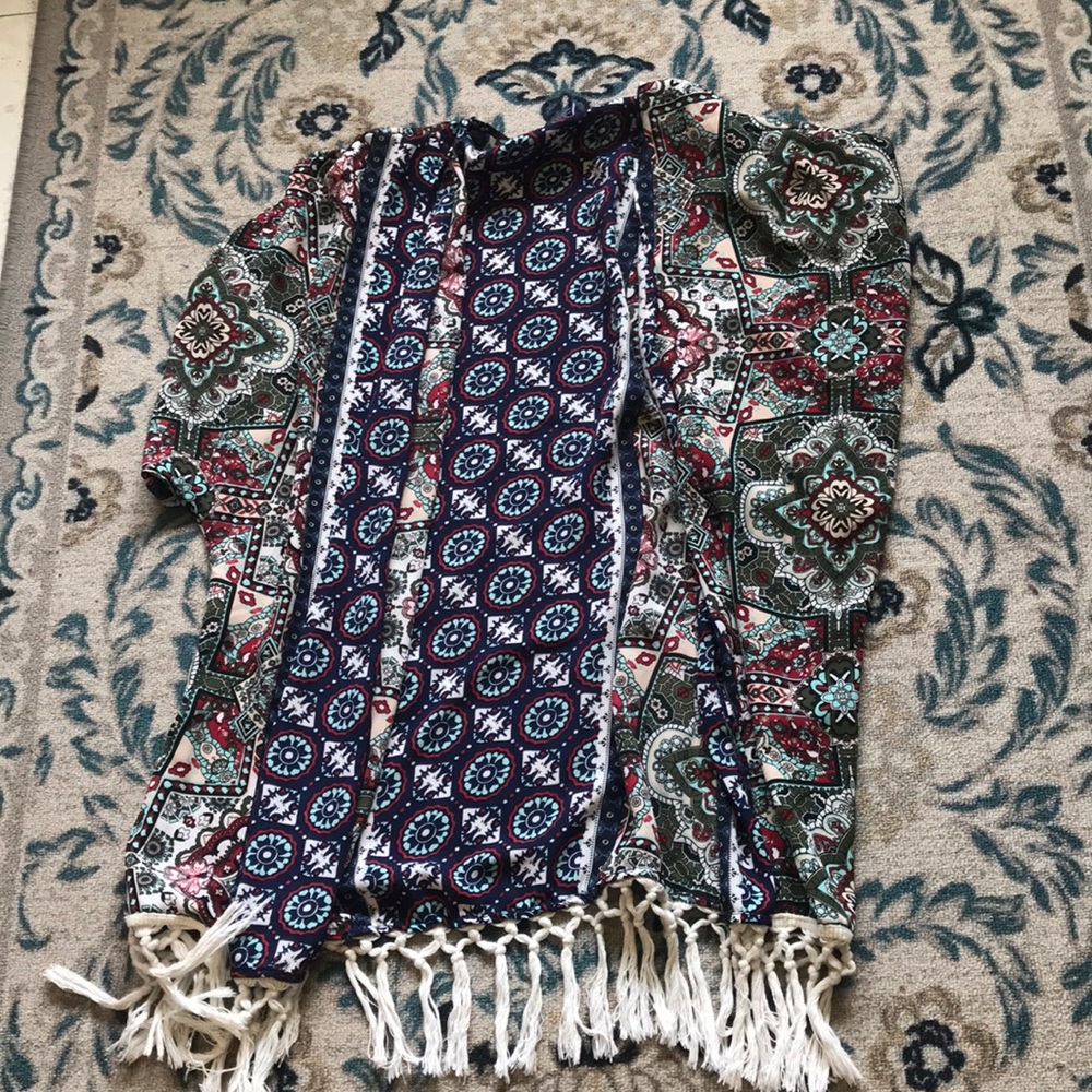 Bohemian style tasseled kimono size M